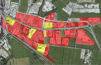 In der zukünftigen „Gewerbezone Ost“ befinden sich nur mehr ganz vereinzelt Betriebe, die rechtlich gesehen eine Einkaufszentrumseigenschaft aufweisen - siehe gelb markierte Flächen.