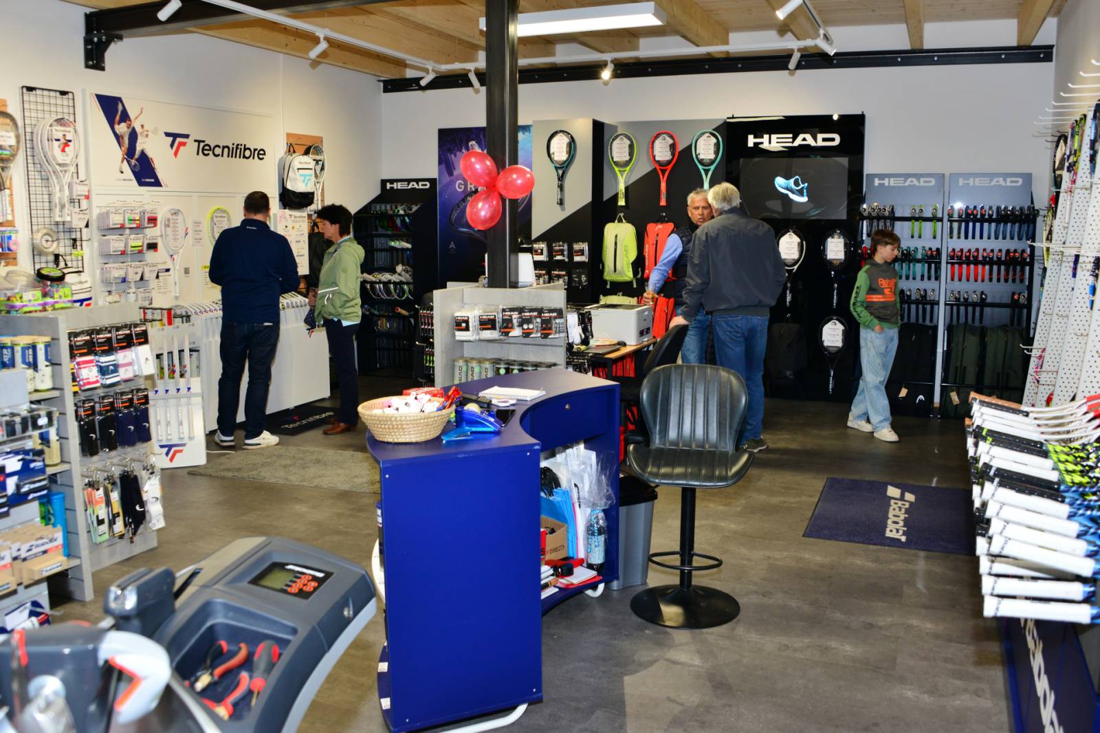 Neueroeffnung Mikes Tennisshop 2025_17