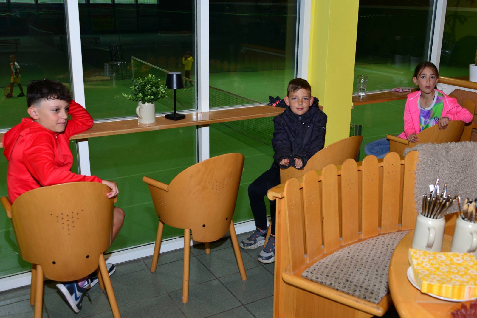 Neueroeffnung Mikes Tennisshop 2025_36