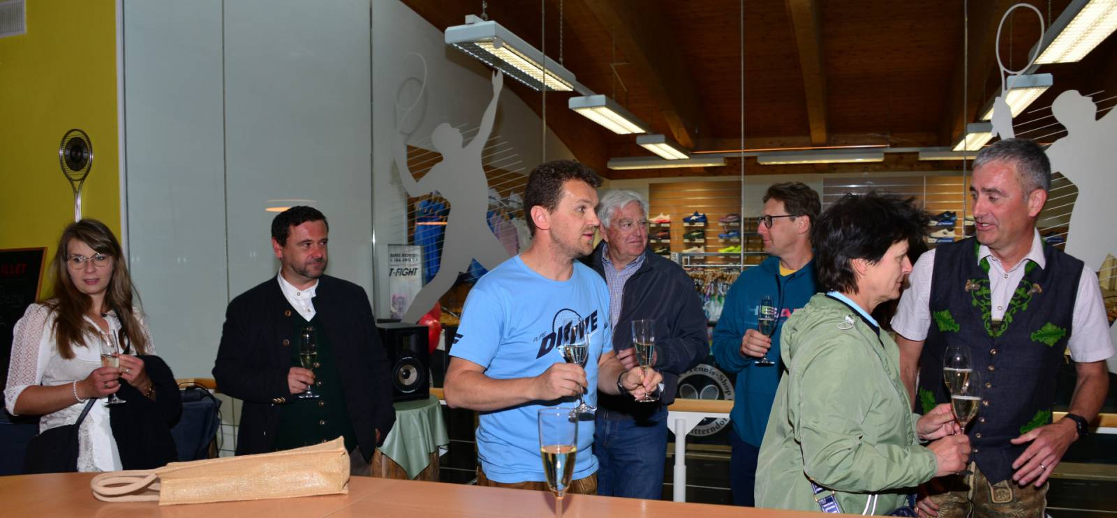 Neueroeffnung Mikes Tennisshop 2025_51