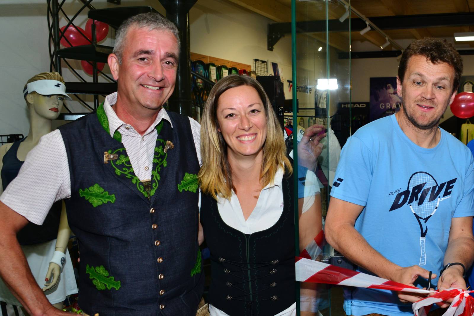 Neueroeffnung Mikes Tennisshop 2025_55
