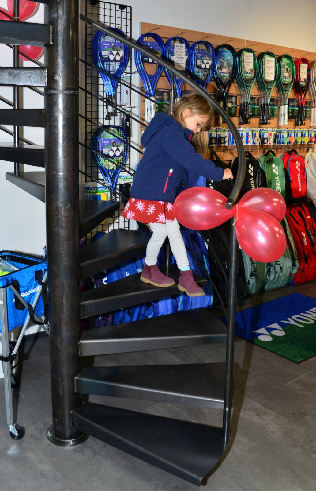 Neueroeffnung Mikes Tennisshop 2025_57