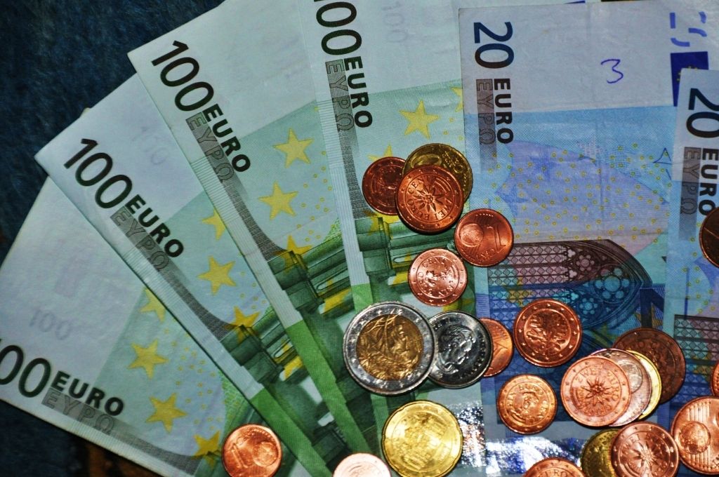 Gewinn versprochen - Geld verloren