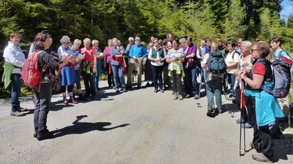 Herbstliche Almliederwanderung in der Planneralm