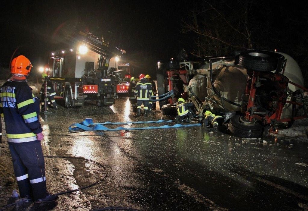 Unfall mit LKW am Pötschenpass