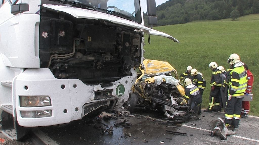 Tödliche Kollission mit LKW