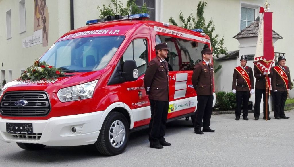 Neuer Mannschaftstransporter für FF St. Lorenzen