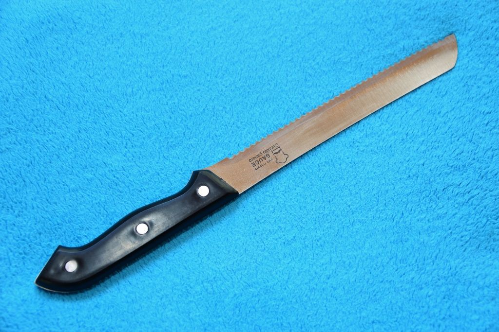 Zugbegleiter mit Messer bedroht