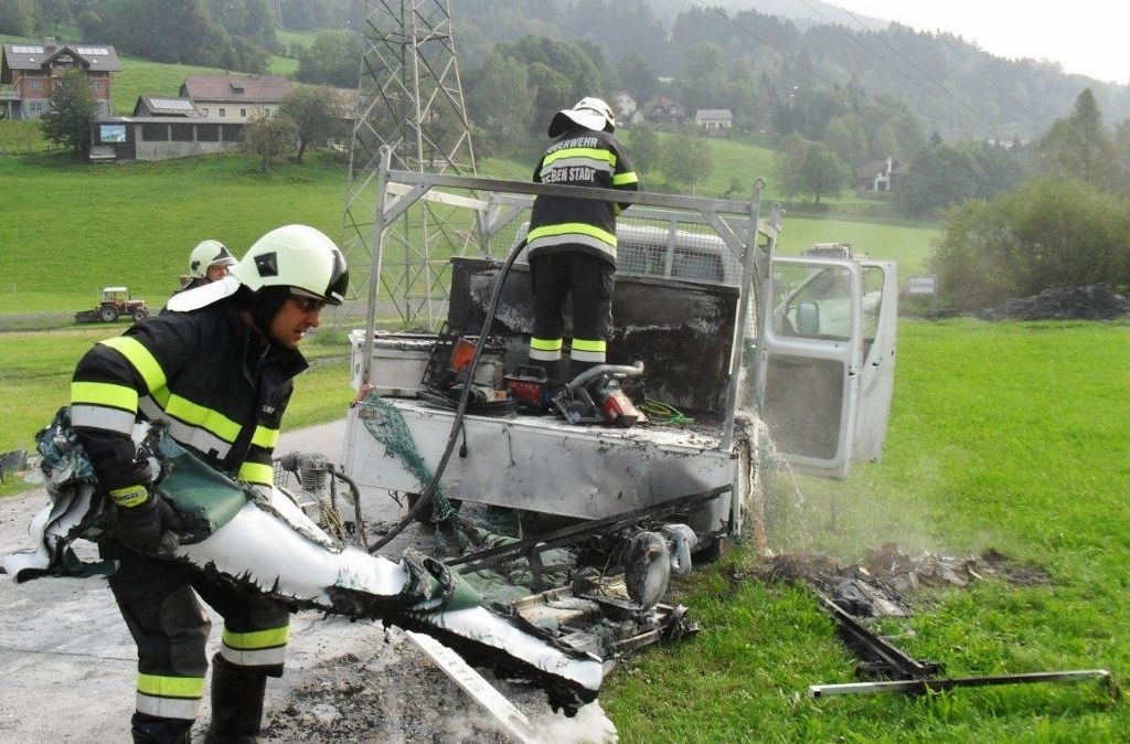 Fahrzeugbrand in Trieben