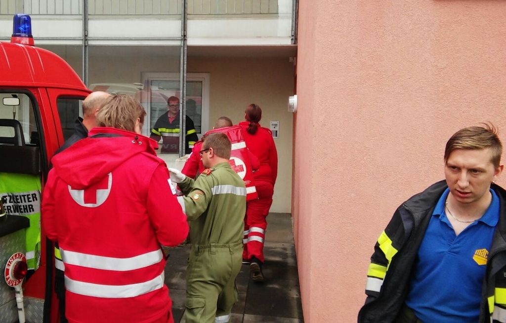 Ältere Dame blieb verletzt am Boden