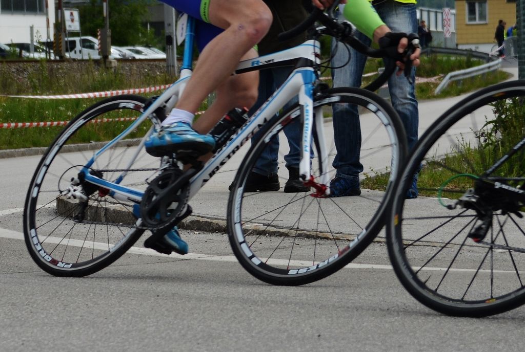 Zwei Radfahrer stießen zusammen