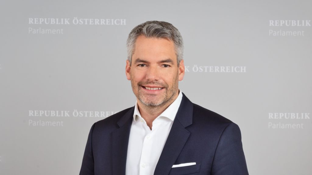 Sichere Geldgeschäfte für Seniorinnen und Senioren