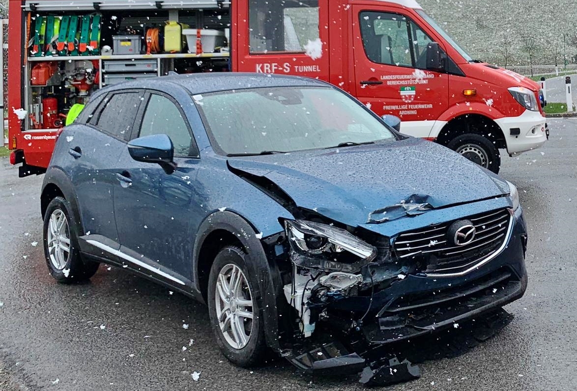 Verkehrsunfall auf der B146