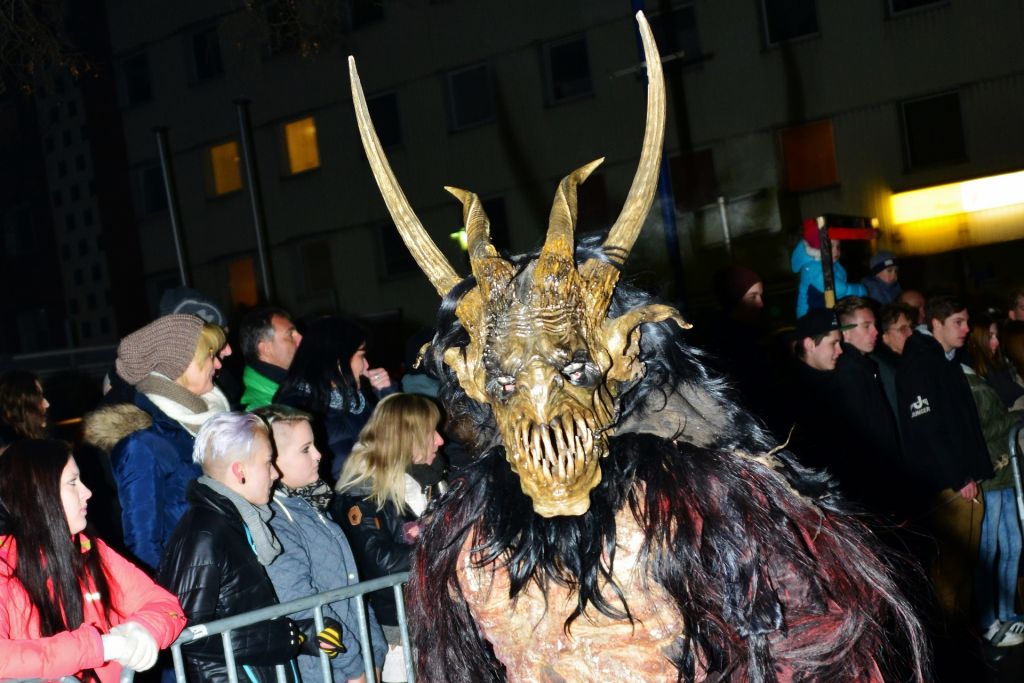 Unterburger Teufel spielen in Stainach