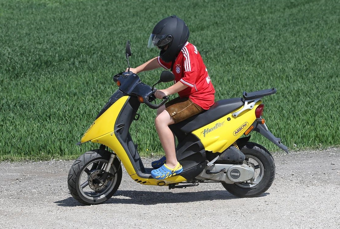 Mit gestohlenem Moped unterwegs