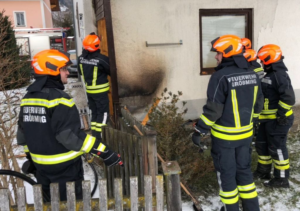 Fassadenbrand im Ortskern von Gröbming