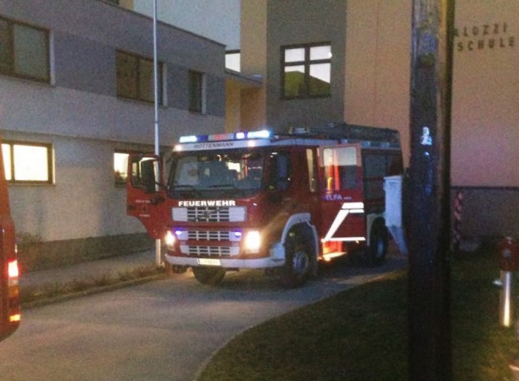 Einsatz der Feuerwehr im Turnsaal