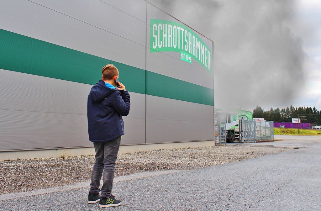 Brandereignis bei der Firma Schrottshammer