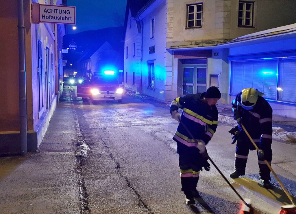Ölalarm im Zentrum von Trieben