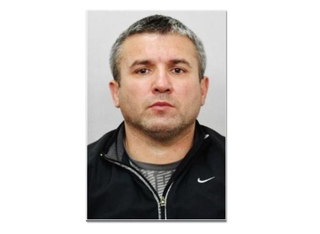 Polizei sucht nach Einbrecher.