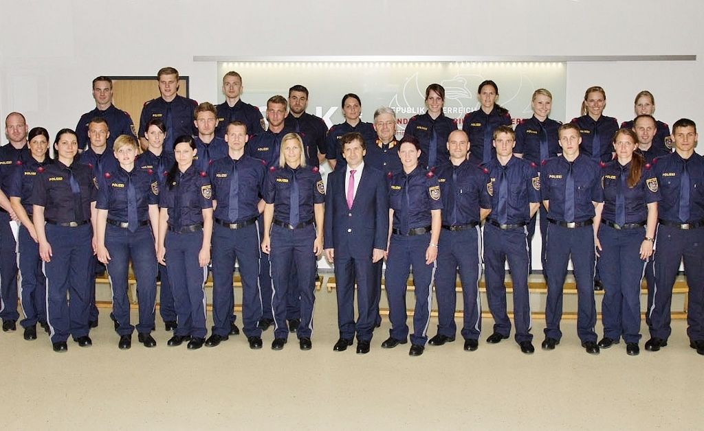 Neue Polizisten für den Bezirk
