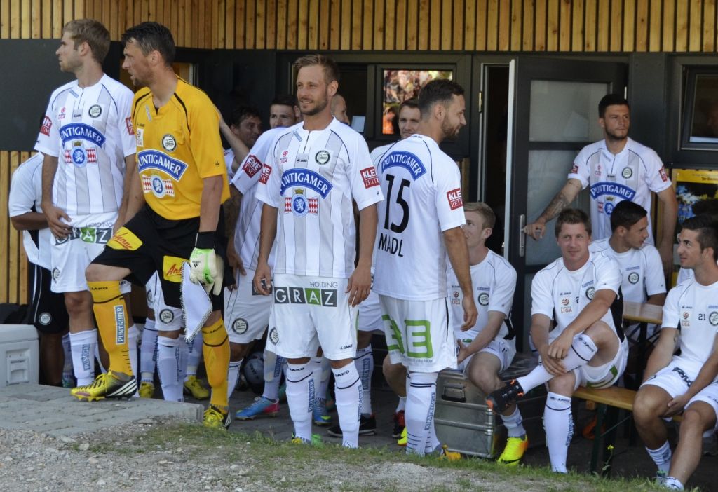 Sicherheitsbereiche für das Bundesligaspiel