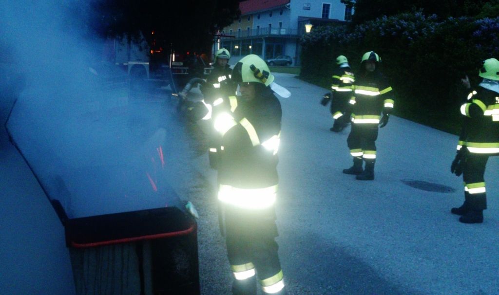 Containerbrand im Zentrum von Trieben
