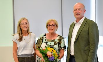 Mag. Elisabeth Haarmann(BH), 1. Vize-Bgmin. Dipl. Päd. Maria Drechsler und Bgm. DI Hermann Trinker