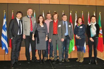 vlnr: : Claudio Carlone(Projektleiter Green Mountain), Volkhard Maier (GF Naturpark Sölktäler), Alessandra Pala( Programm South-East-Europe), Ferdinand Prenner (Projektleiter Naturpark Sölktäler), Bgm. Karl Brandner (Kleinsölk), Naturparkobmann Bgm. Albert Holzinger (Naturparkobmann), Vize-Bgm. Karin Rießner (St. Nikolai), Doris Hary (Land Steiermark)