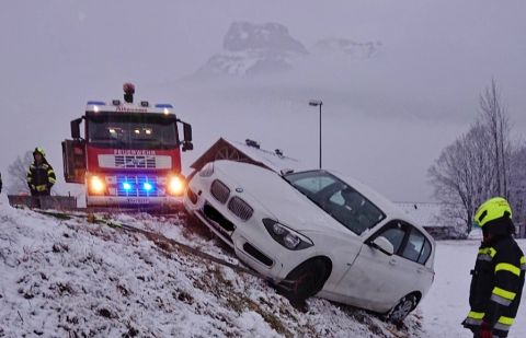 Glück im Unglück bei Unfall in Altaussee