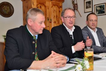 Klubobmann Karl Lackner, Geschäftsführer Eisel-Eiselsberg und Bundesrat Armin Forstner