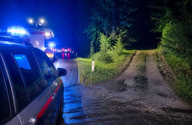 22-Jährige nach Alko-Unfall aus KFZ befreit