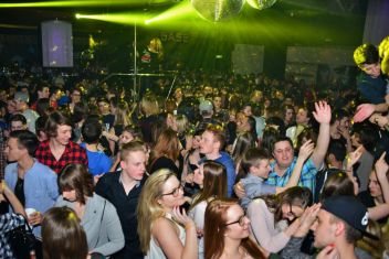 Knallharte Beats und ein Schlagerstar