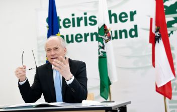 Landesrat Hans Seitinger, der Vorsitzende der Landesagrarreferentenkonferenz, bei der online abgehaltenen Tagung.
