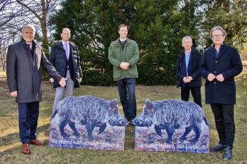 Agrarlandesrat Hans Seitinger, Vorsitzender Jürgen Dumpelnik (Naturfreunde), Landesjägermeister Franz Mayr-Melnhof-Saurau, Vorsitzender Norbert Hafner (Alpenverein) und Sportlandesrat Christopher Drexler