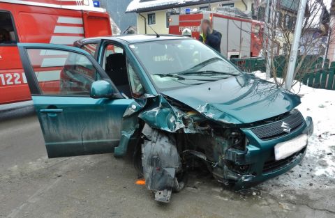 Spektakulärer Verkehrsunfall im Ortszentrum