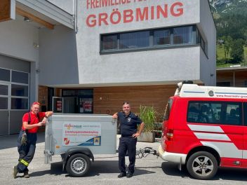 OBM d.F. Markus Zeiler (EBB-Ausbildner) und OBI d.F. Christian Hollinger (EBB-Bereichsbeauftragter) am neuen Standort in Gröbming