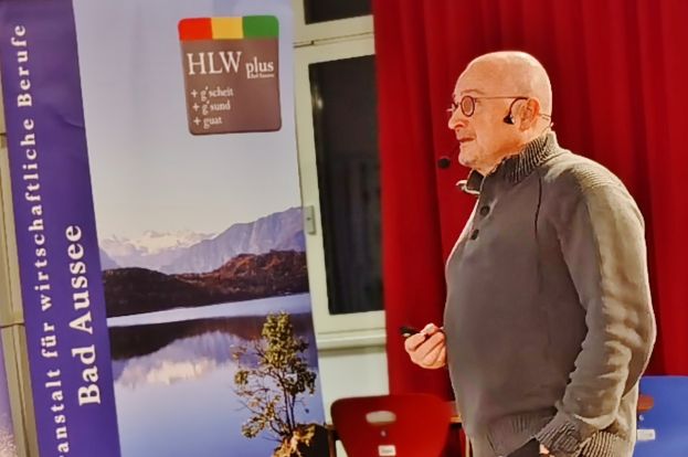 Prof. Bernhard Heinzlmaier