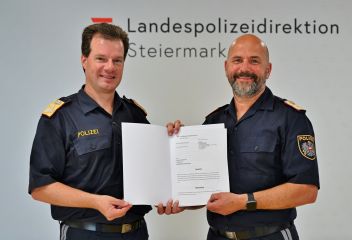 Landespolizeidirektor Gerald Ortner und Chefinspektor Sulzbacher