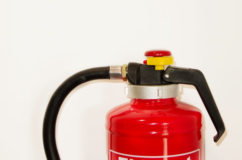 Mit Feuerlöscher zu löschen misslungen