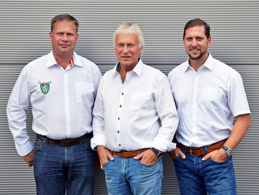 Seit 1998 mit Lebensmittelvitrinen erfolgreich - das Geschäftsführungsteam von AKE v.l.n.r. Andreas Pilz (CTO),Helmut Pilz (CEO), Klaus Gaiswinkler (CMO)