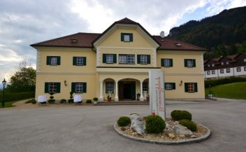 Schloss Gasthof grimmingblick Stainach