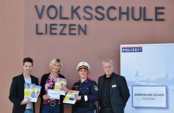 Stefan Wasmer, Sigrid Bacher, Angelika Platzer und Günter Wesner.