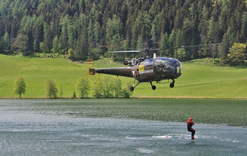 Hubschraubereinsatz mit der Wasserrettung
