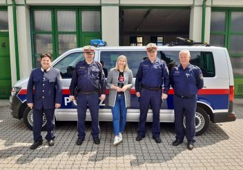 AI Christian Tritscher, GI Christian Schwab, Hannah Felbinger (Ö3), GI Peter Schöffl und KI Wolfgang Waldhuber