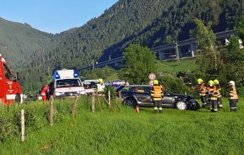 Verkehrsunfall auf der B146