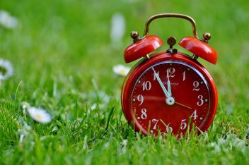 Es wird wieder an der Uhr gedreht