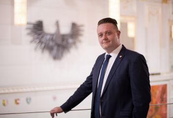Mario Lindner zum Fliegerhorst