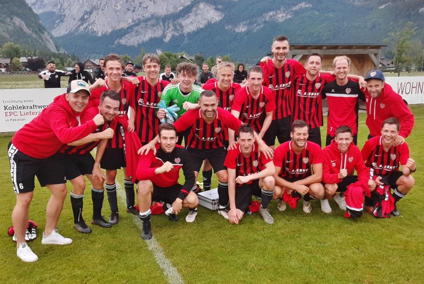 Die Mannschaft des Asv Bad Mitterndorf  jubelte über einen klaren Derbysieg gegen FC Ausseerland 