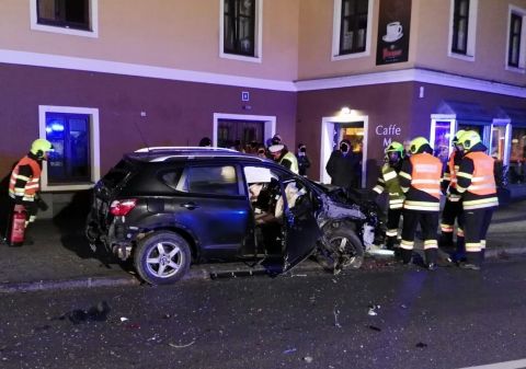 Schwerer Verkehrsunfall im Ortsgebiet von Trieben